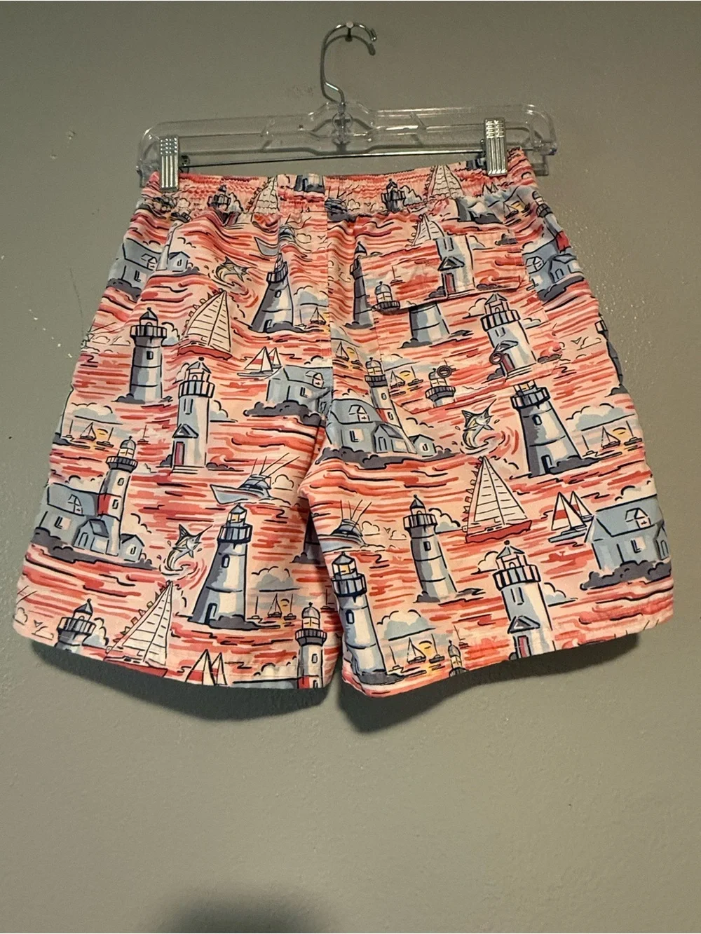 Vineyard Vines  boys swim short size S (8-10) -coral & blue color-